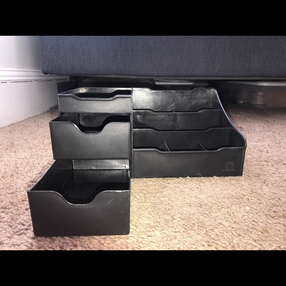 Make up organizer